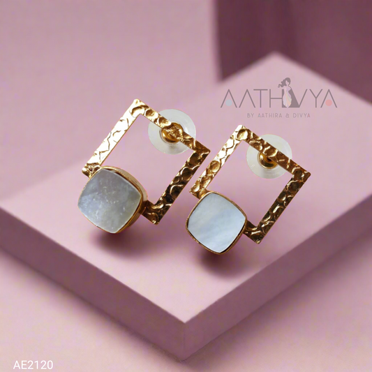 MOTHER OF PEARL SQUARE EARRINGS - AE2140